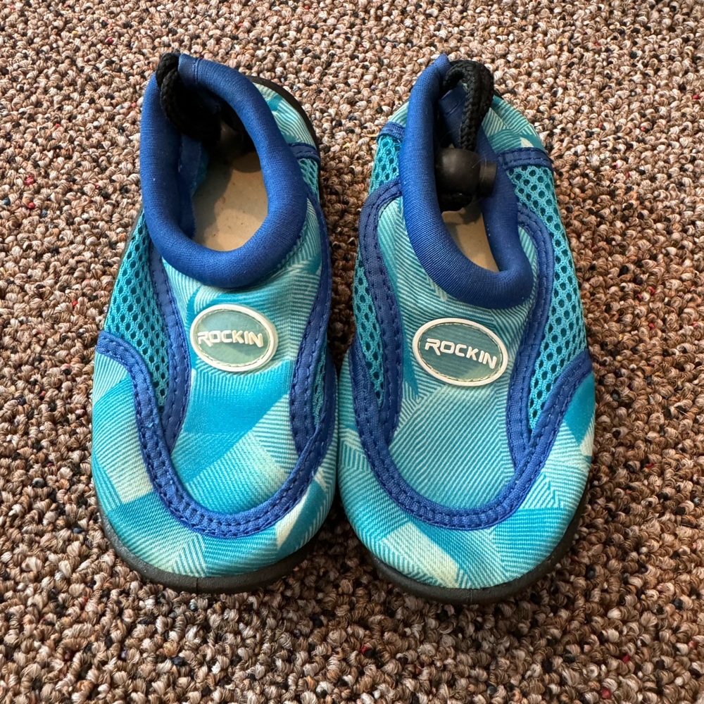 Blue Mesh Slip-On Water Shoes for Beach Activities